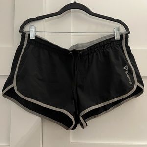 Reebok || Running Shorts Large
